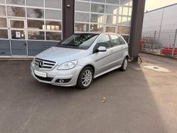 Silber Gebraucht 2010 Mercedes B180 Van / Kleinbus | 7.399 € (Fairer Preis)