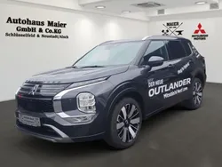 Grau Gebraucht 2025 Mitsubishi Outlander P-HEV Top SUV | 54.990 € (Fairer Preis)