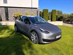 Weiß Gebraucht 2022 Tesla Model Y Long Range SUV | 43.990 €