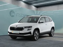 Weiß Gebraucht 2024 Skoda Karoq Ambition SUV | 26.412 € (Superpreis)