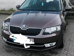 Braun Gebraucht 2015 Skoda Octavia Kombi | 8.700 € (Guter Preis)
