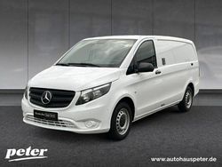 Arktikweiß Gebraucht 2023 Mercedes Vito Van / Kleinbus | 41.043 €
