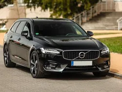 Schwarz Gebraucht 2019 Volvo V90 R-Design Kombi | 24.990 € (Guter Preis)