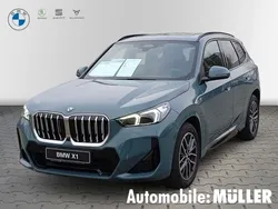 Gruen Neu 2024 BMW X1 M Sport SUV | 52.990 € (Fairer Preis)