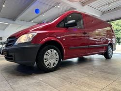 Rot Gebraucht 2014 Mercedes Vito Van / Kleinbus | 9.600 €