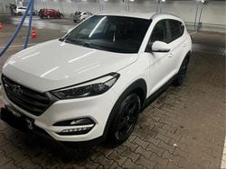 Weiß Gebraucht 2016 Hyundai Tucson Style SUV | 14.950 € (Fairer Preis)