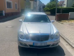 Grau Gebraucht 2007 Mercedes E200 Avantgarde Kombi | 3.400 €