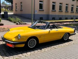 Gelb Gebraucht 1985 Alfa Romeo Spider Cabrio | 14.500 €