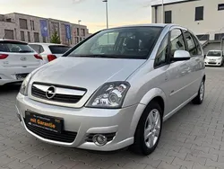Silber Gebraucht 2009 Opel Meriva Innovation Van / Kleinbus | 5.490 € (Etwas zu teuer)