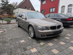 Gold Gebraucht 2008 BMW 745 Limousine | 9.699 €