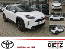 Schneeweiß Neu 2024 Toyota Yaris Cross Team SUV | 30.450 € (Fairer Preis)