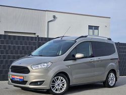 Silber Gebraucht 2016 Ford Tourneo Courier Titanium Van / Kleinbus | 7.950 €