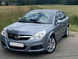 Silber Gebraucht 2005 Opel Vectra Edition Limousine | 3.950 € (Teuer)