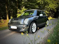 Grau Gebraucht 2002 Mini Cooper S Kleinwagen | 4.400 € (Fairer Preis)