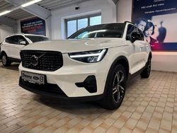 Crystal white / metallic Gebraucht 2023 Volvo XC40 Plus SUV | 37.850 € (Etwas zu teuer)