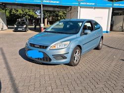 Blau Gebraucht 2008 Ford Focus Limousine | 1.900 € (Fairer Preis)