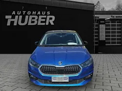Blau Gebraucht 2024 Skoda Fabia Selection Limousine | 16.999 € (Guter Preis)