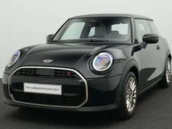 Schwarz Gebraucht 2024 Mini Cooper S Favoured Kleinwagen | 28.278 € (Superpreis)