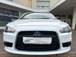 Weiß Gebraucht 2016 Mitsubishi Lancer Sportback Limousine | 7.990 € (Fairer Preis)