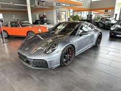 Grau Gebraucht 2025 Porsche 992 Coupé | 204.900 € (Superpreis)