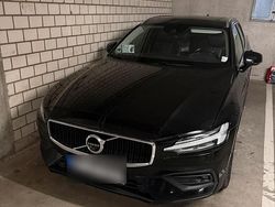 Schwarz Gebraucht 2019 Volvo V60 Momentum Kombi | 21.300 € (Fairer Preis)