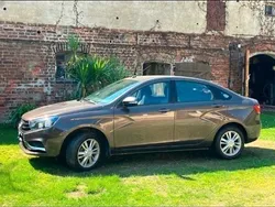 Gebraucht 2017 Lada Vesta Limousine | 7.550 €