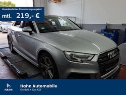 Florettsilber metallic Gebraucht 2018 Audi A3 S-Line Limousine | 16.430 € (Superpreis)