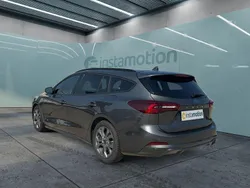 Grau Gebraucht 2023 Ford Focus ST-Line X Kombi | 20.899 € (Guter Preis)