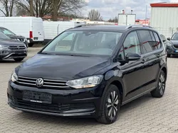Schwarz Gebraucht 2024 VW Touran Move Van / Kleinbus | 30.980 € (Superpreis)