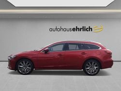 Soul red crystal metallic Gebraucht 2023 Mazda 6 Exclusive-Line Kombi | 30.480 € (Guter Preis)