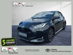 Black mica / ink Gebraucht 2020 Toyota Yaris Hybrid Club Limousine | 16.990 € (Fairer Preis)