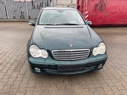 Grün Gebraucht 2005 Mercedes C270 Kombi | 3.199 €