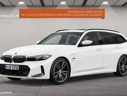 Weiß Gebraucht 2022 BMW 330e Performance Kombi | 39.990 € (Etwas zu teuer)