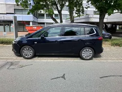 Blau Gebraucht 2017 Opel Zafira Innovation Van / Kleinbus | 15.500 € (Fairer Preis)