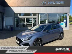 Meta blue / mic (blau) Gebraucht 2024 Hyundai i30 Advantage Limousine | 23.990 € (Etwas zu teuer)