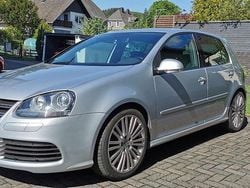 Silber Gebraucht 2006 VW Golf V R Limousine | 21.400 €