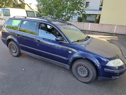 Blau Gebraucht 2004 VW Passat Kombi | 850 € (Superpreis)