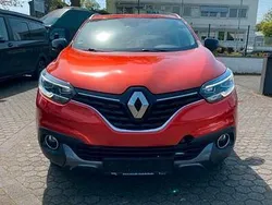 Rot Gebraucht 2015 Renault Kadjar Bose Edition SUV | 13.500 €