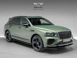 Alpine green satin Gebraucht 2025 Bentley Bentayga SUV | 334.850 €