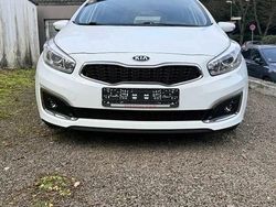 Weiß Gebraucht 2016 Kia Ceed Sportswagon Spirit Kombi | 11.200 € (Fairer Preis)