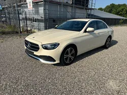 Beige Gebraucht 2022 Mercedes E200 Limousine | 18.999 €