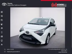 Pianosaweiß Gebraucht 2020 Toyota Aygo Business Edition Kleinwagen | 9.690 € (Fairer Preis)