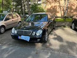 Schwarz Gebraucht 2006 Mercedes E200 Classic Limousine | 4.900 € (Etwas zu teuer)