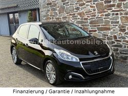 Schwarz Gebraucht 2015 Peugeot 208 Allure Kleinwagen | 9.690 € (Fairer Preis)
