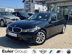 Schwarz ii Gebraucht 2022 BMW 320 Sport Line Kombi | 21.888 € (Guter Preis)