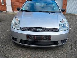 Grau Gebraucht 2005 Ford Fiesta Kleinwagen | 400 € (Guter Preis)
