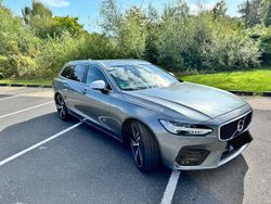 Grau Gebraucht 2017 Volvo V90 R-Design Kombi | 26.800 € (Fairer Preis)
