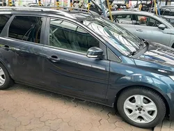 Grau Gebraucht 2009 Ford Focus Kombi | 1.100 € (Superpreis)