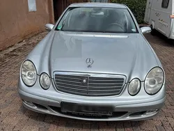 Silber Gebraucht 2002 Mercedes E240 Limousine | 2.950 € (Guter Preis)