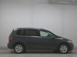 Schwarz Gebraucht 2021 VW Touran Comfortline Van / Kleinbus | 15.380 € (Guter Preis)